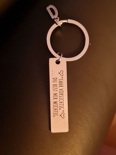 Customer photo review of Schlüsselanhänger mit Initial - Fahr Vorsichtig