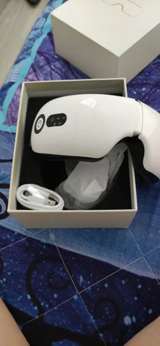 Customer photo review of Eyeology™ Intelligent Ögonmassage