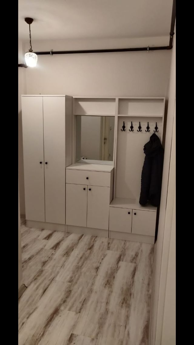 Customer photo review of Rani P6 Modern Çekmeceli Aynalı Raflı Portmanto Ayakkabılık Vestiyer Beyaz M2
