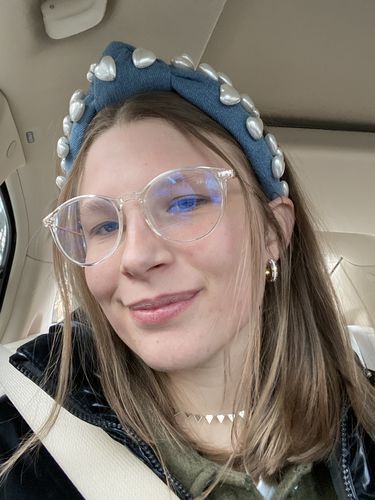 Customer photo review of LIGHT DENIM PEARL HEART EMBELLISHED KNOTTED HEADBAND