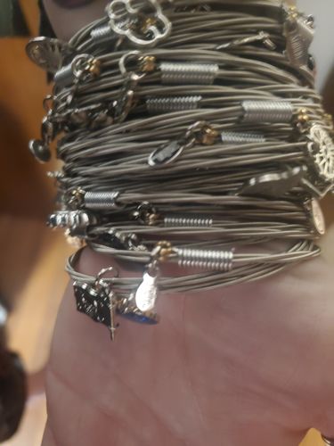 Customer photo review of THE PIRATE - MONSTERS OF ROCK CRUISE (GUITAR STRING BRACELET)