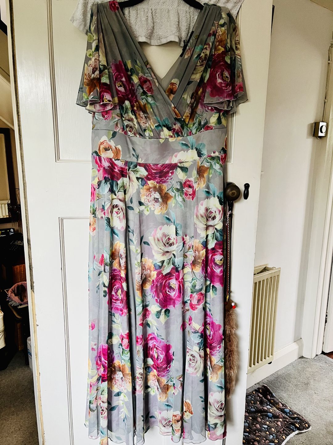 Customer photo review of Isabelle Silver Pink Float Sleeve Maxi Dress