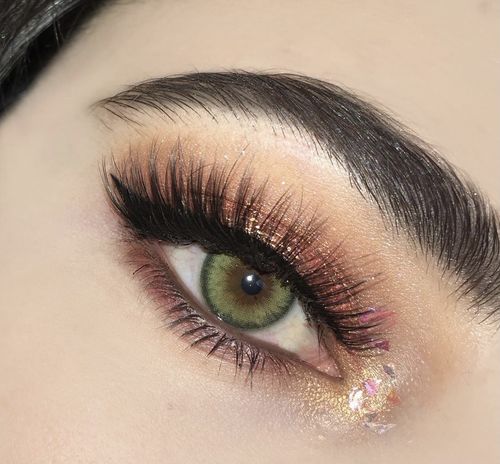 Customer photo review of EYEVOS Real Khaki Colored Contact Lenses