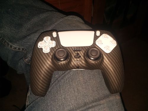 Customer photo review of Black Carbon Fiber - PS5 Controller Skin