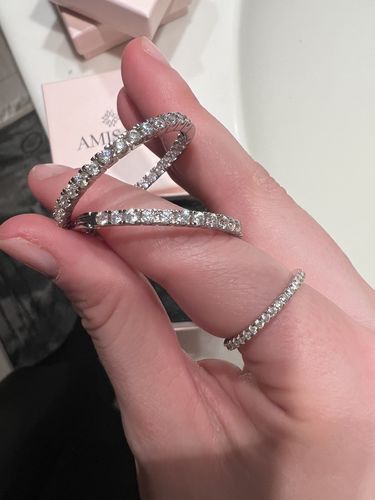 Customer photo review of Shine Ohrringe