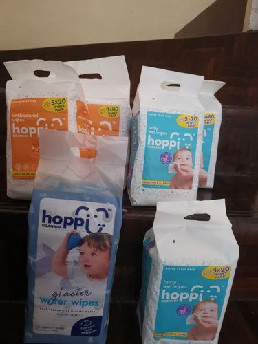 Customer photo review of [Bundle of 5] Baby Wet Wipes (20 Wipes)