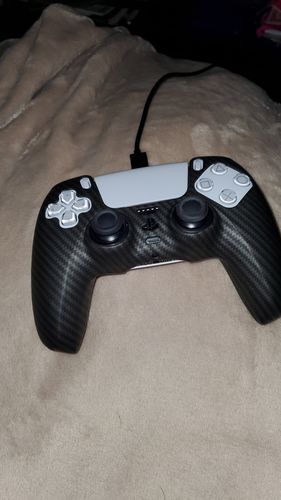 Customer photo review of Black Carbon Fiber - PS5 Controller Skin