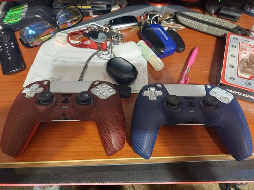 Customer photo review of Blue Carbon Fiber - PS5 Controller Skin