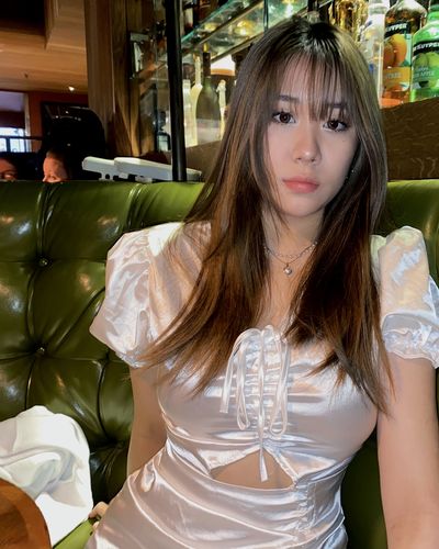 Customer photo review of Secretive Kristin 1Day - Crush Brown