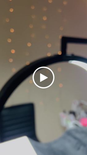 Customer video review of CosmoGlo Original Light Bundle + Phone Clip