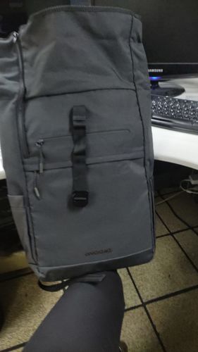 Customer photo review of Mochila para Laptop 15.6" Slate Urban Negro