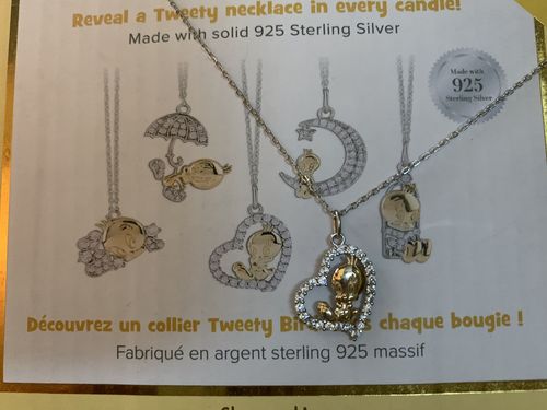 Customer photo review of Looney Tunes Tweety Bird Candle - 925 Sterling Silver Tweety Bird Necklace Collection