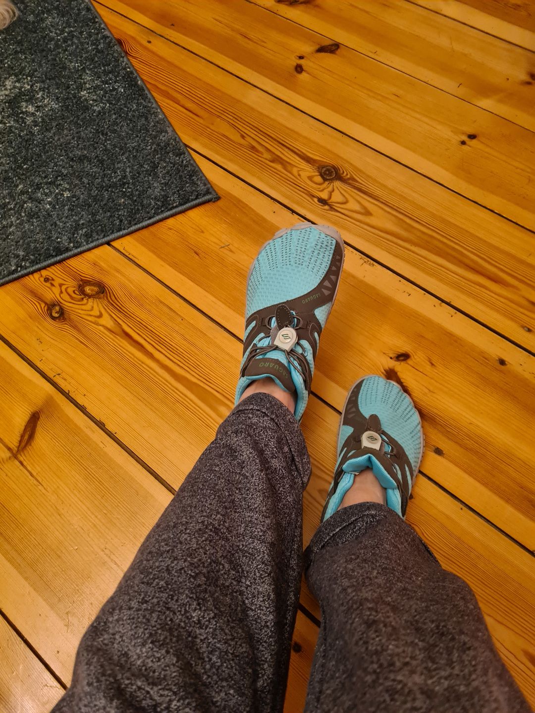 Customer photo review of SAGUARO Damen Reflektierend Barfußschuhe A059