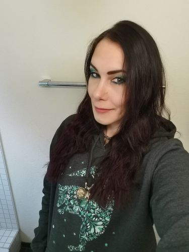 Customer photo review of BLUMENFUCHS GRÜN - Bio Unisex Hoodie (BASIC)