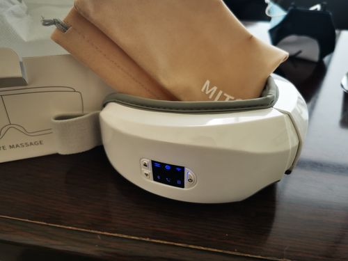 Customer photo review of HexoEyes™ Intelligent Eye Massager