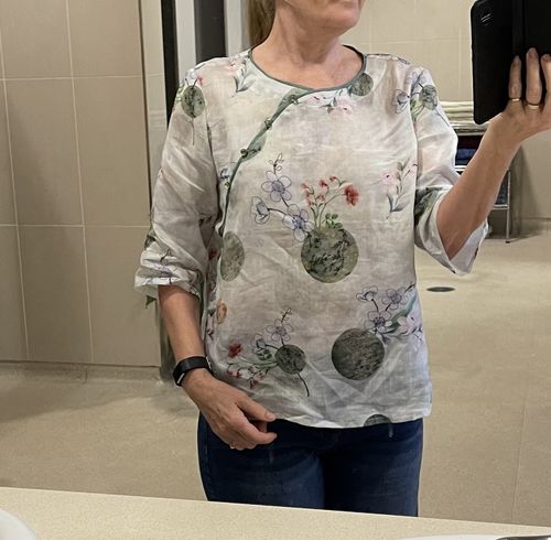 Customer photo review of Plus Size - Vintage Floral O-neck Women Ramie Shirt