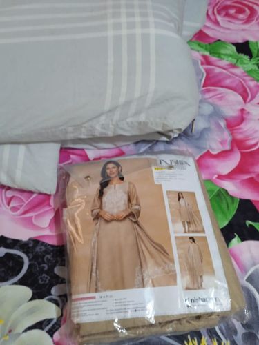 Customer photo review of 42105051-Embroidered 3PC