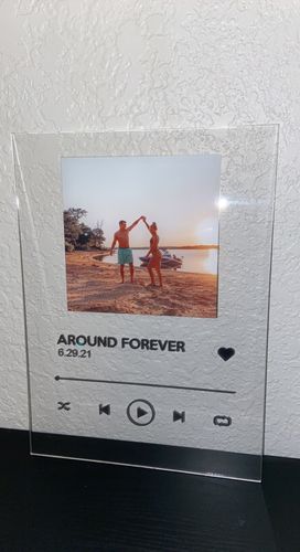 Customer photo review of Custom Song Plaque - The Best Anniversary Gift for Couples
