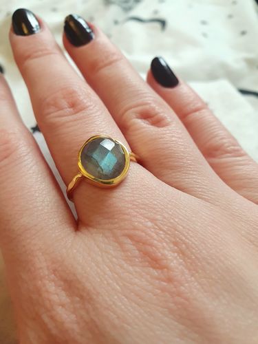 Customer photo review of Irregular Labradorite Ring (Gold)