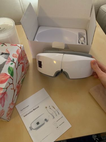 Customer photo review of HexoEyes™ Intelligent Eye Massager