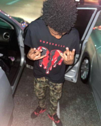 Customer photo review of Jordan 4 Red Thunder T-shirt - DopeSkill New Slime Heart Sneaker Back and Red Tees