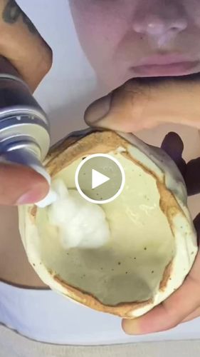 Customer video review of CosmoGlo Original Light Bundle + Phone Clip