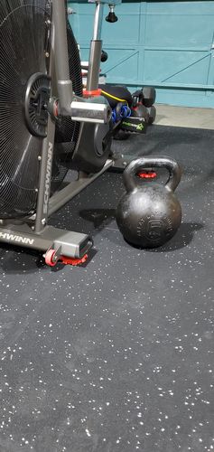 Customer photo review of 52kg / 114lbs E-coated Cast Iron Kettlebell