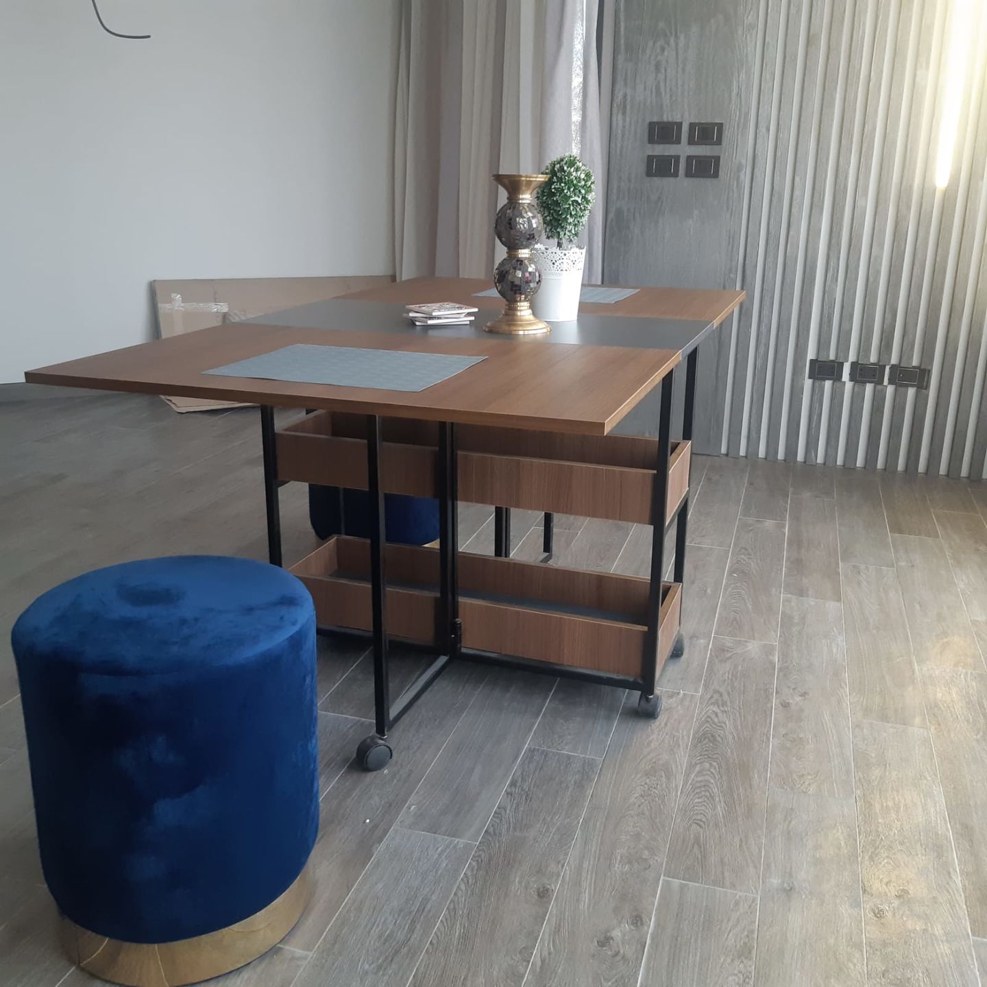 Customer photo review of ترابيزة سفرة مودرن ذات غالق للتحكم فى الحركة-stco10