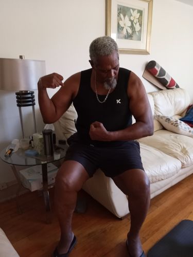 Customer photo review of Men's Heat-Trapping Sweat Vest