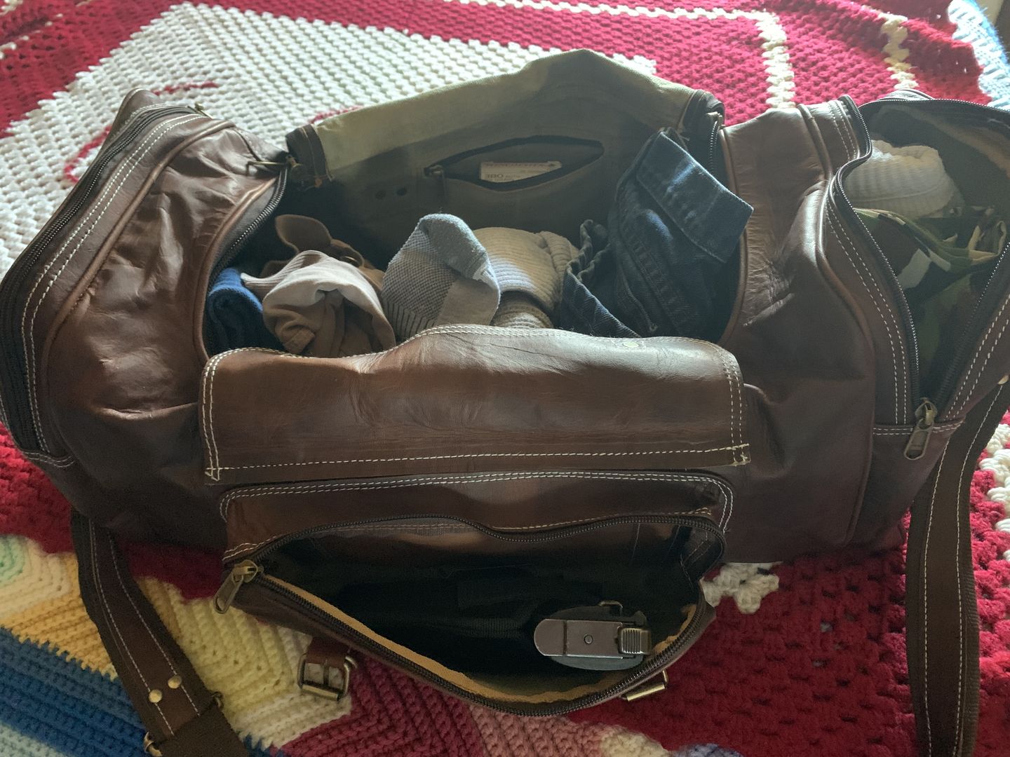 Customer photo review of Genuine Leather Traveler Overnight Weekender Duffle Bag