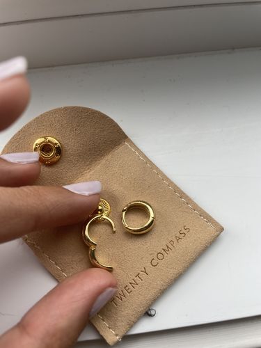 Customer photo review of Mini Bold Hoops - Gold Vermeil