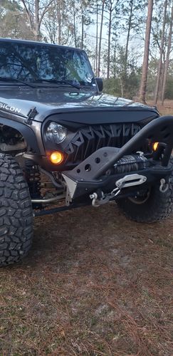 Customer photo review of Shark Grille - Matte Black for 07-18 Wrangler JK