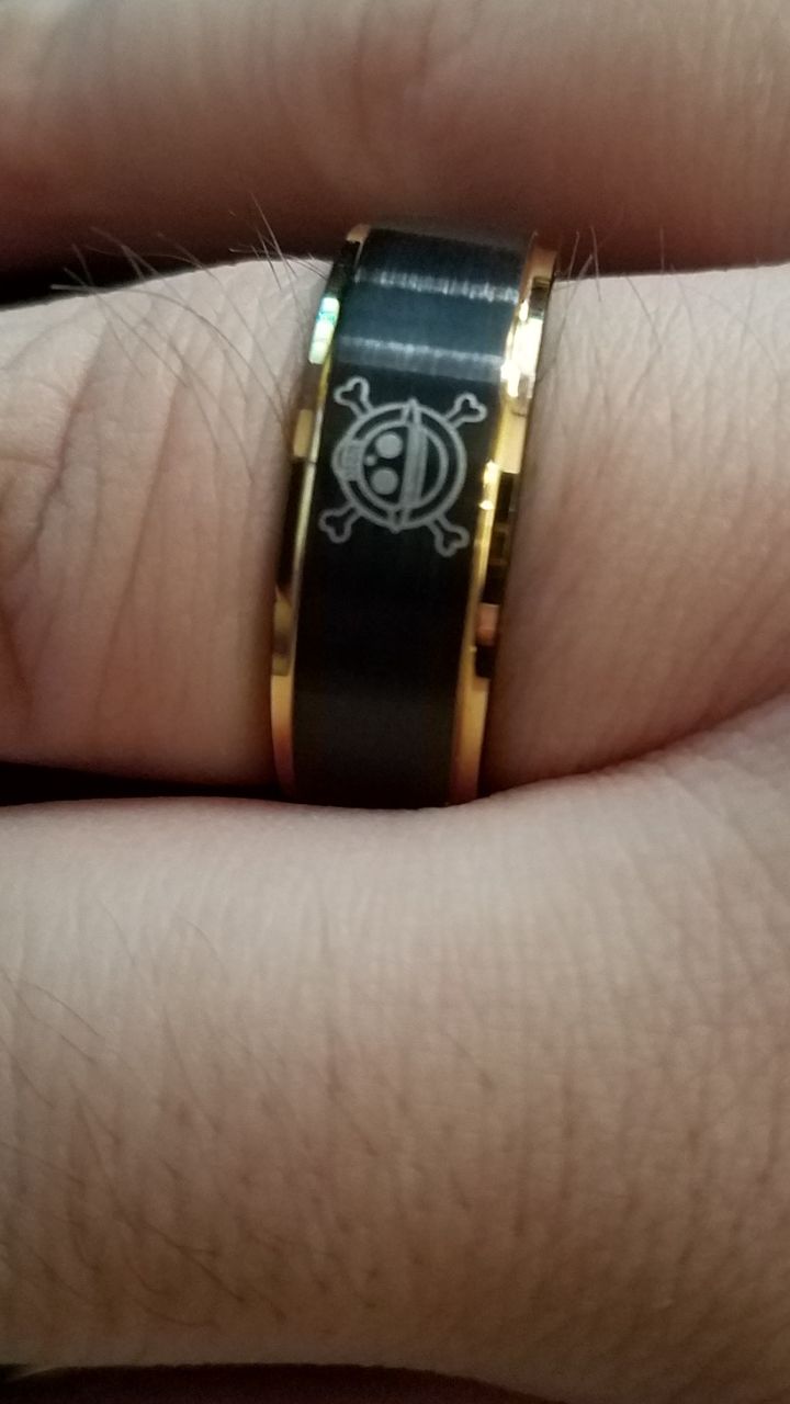 Customer photo review of [Limited Edition] 18K Gold Plated Straw Hat Pirates