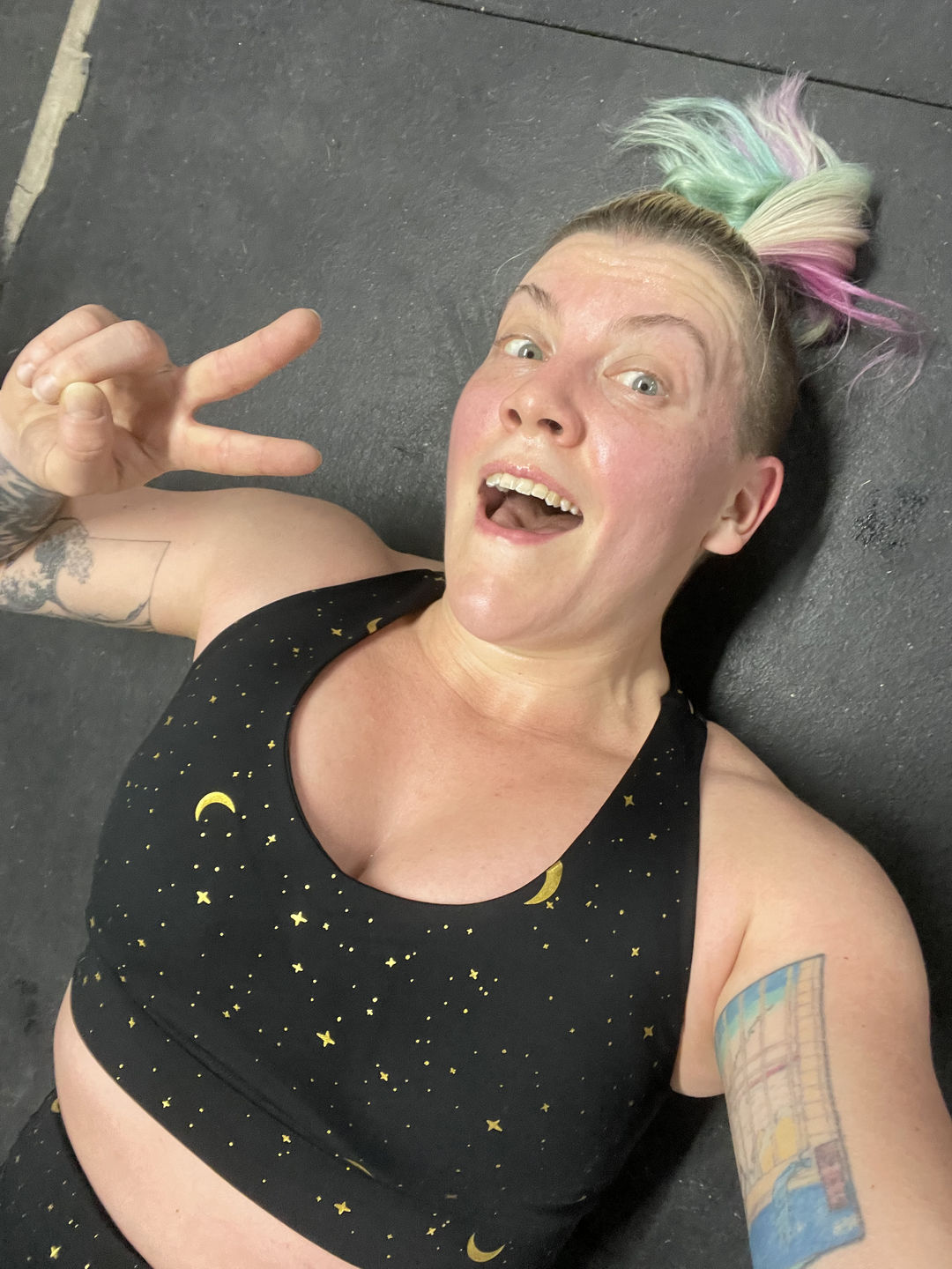 Customer photo review of Criss Cross Sports Bra - Moons | MT SPORT