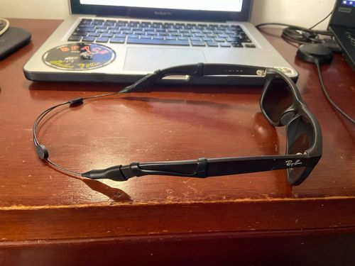 Customer photo review of Verstellbarer Premium-Brillenhalter