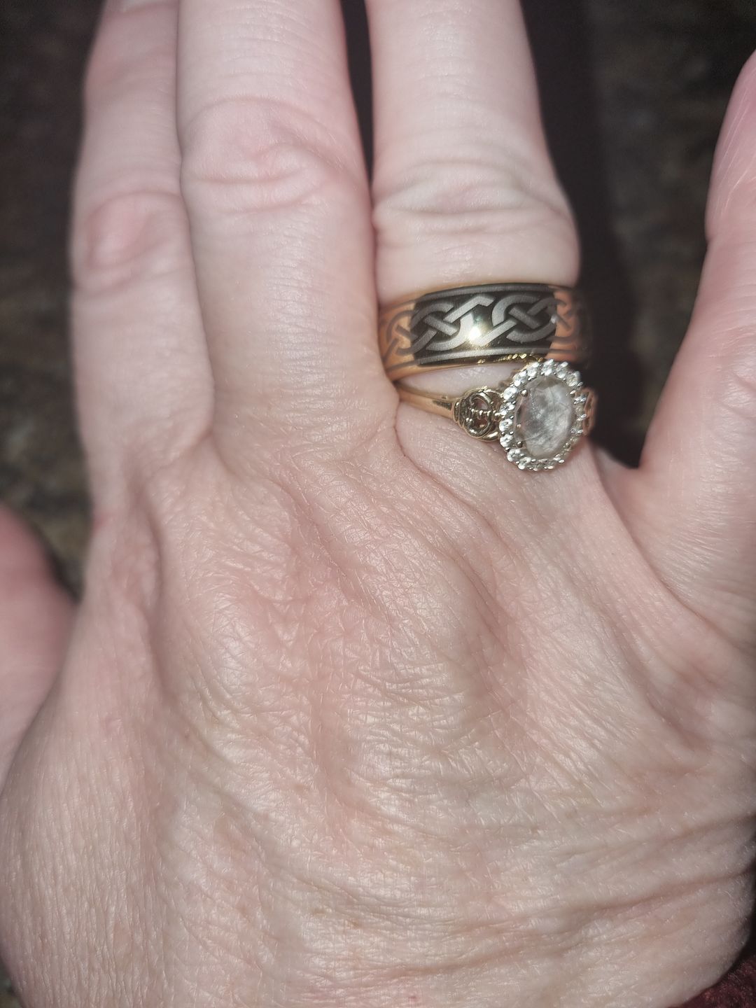 Customer photo review of The Celtic Knot Wonder Ring
