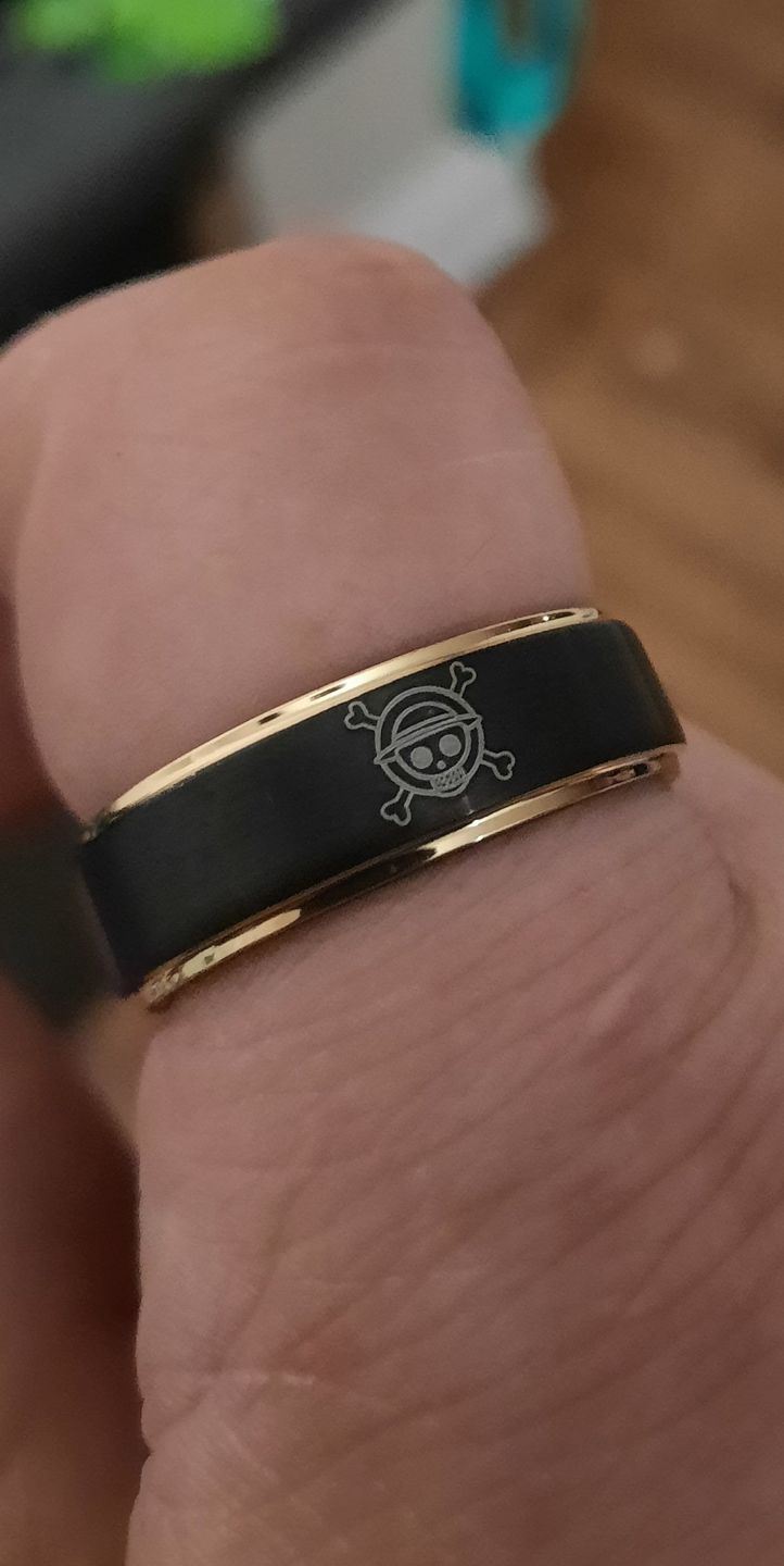 Customer photo review of [Limited Edition] 18K Gold Plated Straw Hat Pirates
