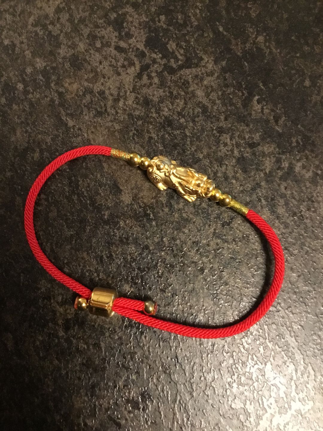 Customer photo review of Pi Yao - Glücksarmband - Seilarmband