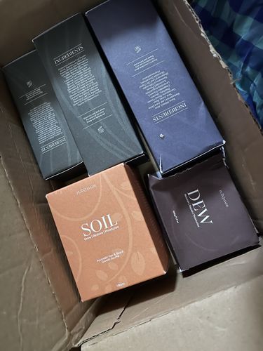 Customer photo review of Dew - Moisturising and Strengthening Deep Conditioner