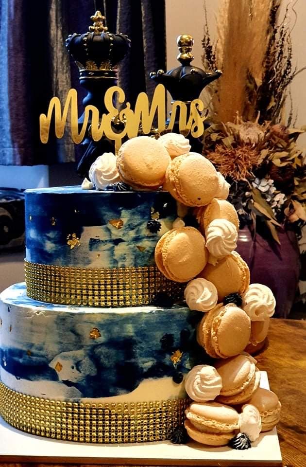 Customer photo review of Vanilla Bean Macarons (12 or 24)