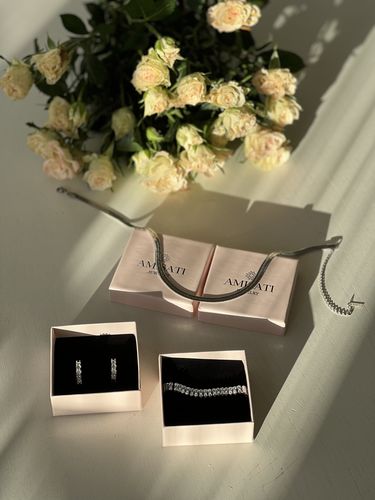 Customer photo review of Cecilia Ohrringe