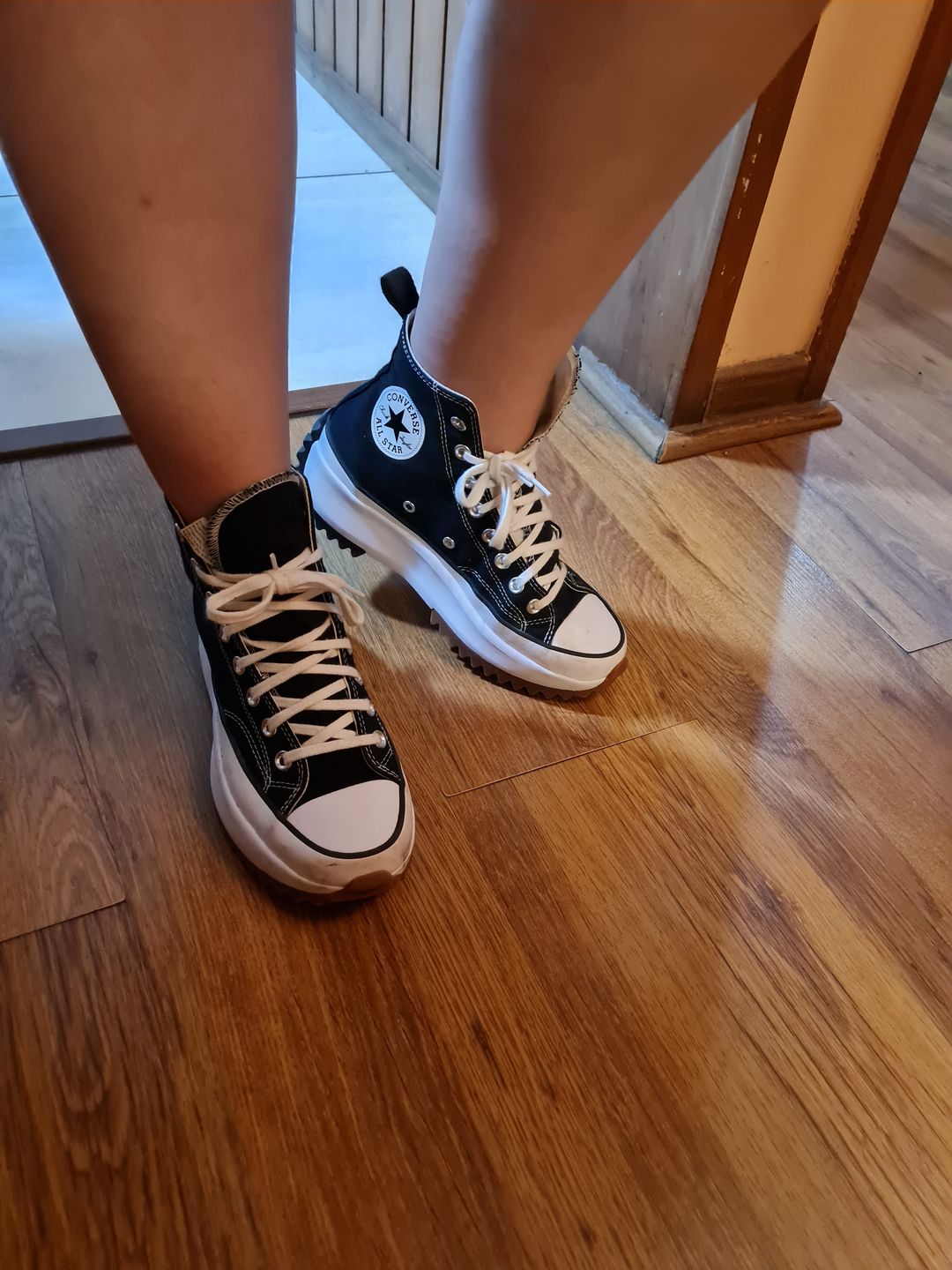 Customer photo review of Zapatilla Converse Run Star Hike Plataforma Mujer Negro
