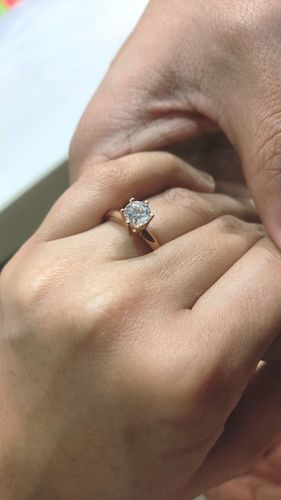Customer photo review of 1ct Solitaire 6-prong Engagement Ring