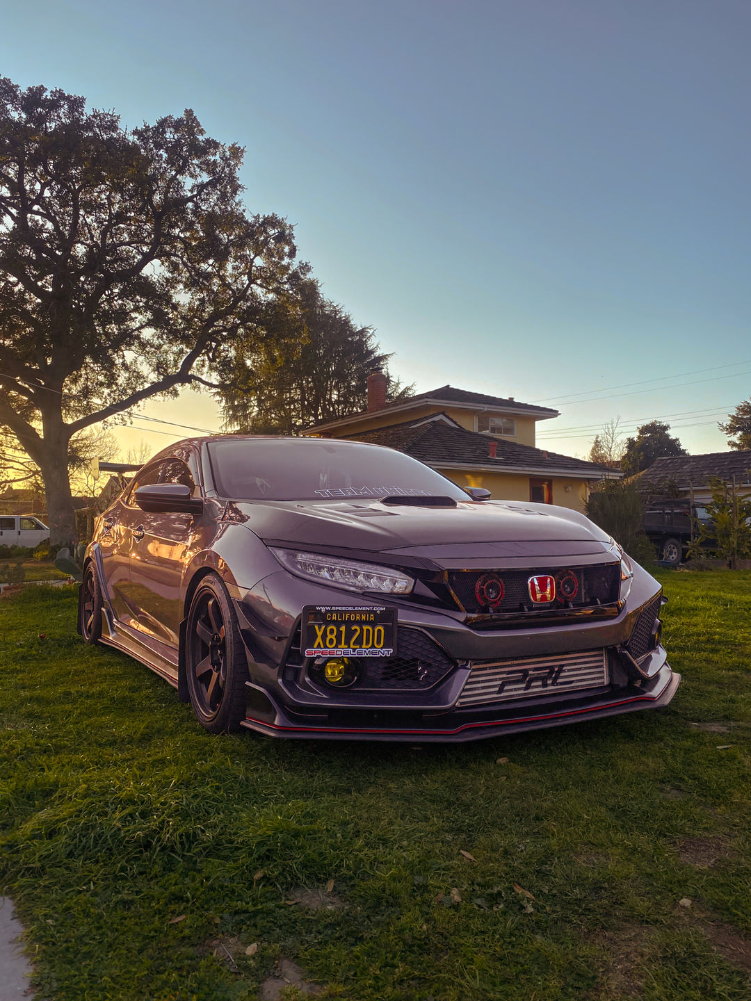 Customer photo review of Sports Grille w/ Steel Mesh - Glossy Black for 16-21 Honda Civic Sedan/Hatchback/FK8