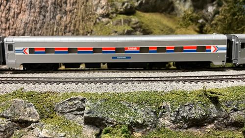 Customer photo review of Walthers 920-2112 GSC 41-NP-11 (PRR 2E-P5) Passenger Trucks -- Black - 1 Pair, HO Scale
