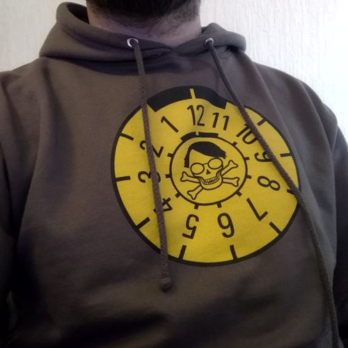 Customer photo review of HOODIE BUBEN • KALLES BOOSTER-PLAKETTE