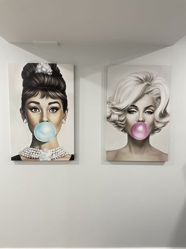 Customer photo review of 'Marilyn Monroe' Framed Canvas