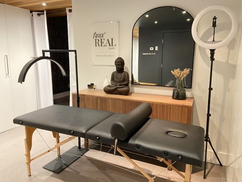 Customer photo review of CosmoGlo Original Light Bundle + Phone Clip