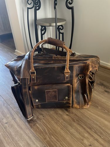 Customer photo review of Branson Leather Weekend Bag
