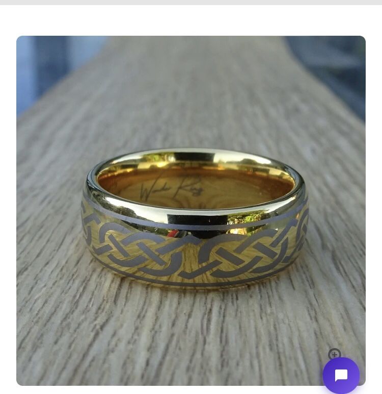Customer photo review of The Celtic Knot Wonder Ring